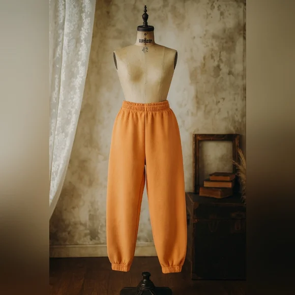 TNA Mega Cozy Sweatpants – XS – Soft Fleece Joggers - Picture 1 of 11